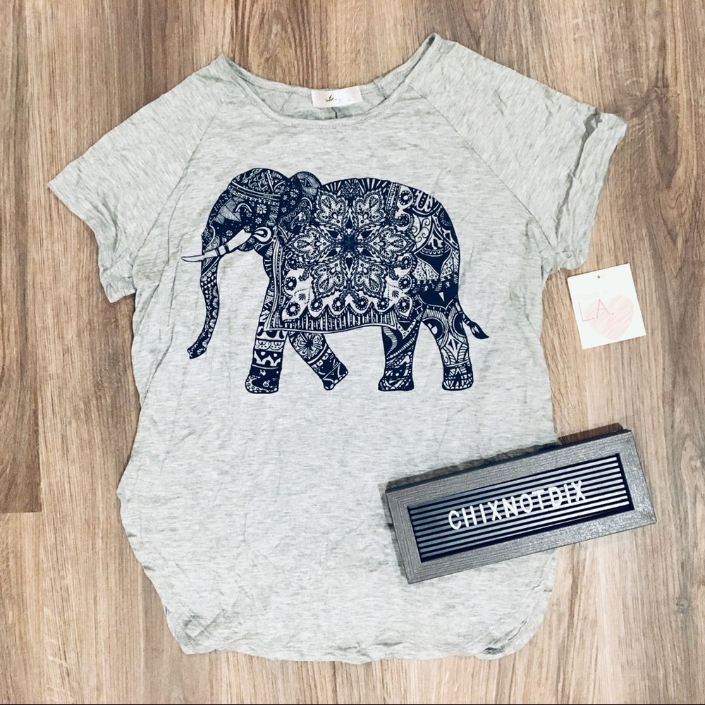 • NWT• Elephant Graphic Hi-Low Top